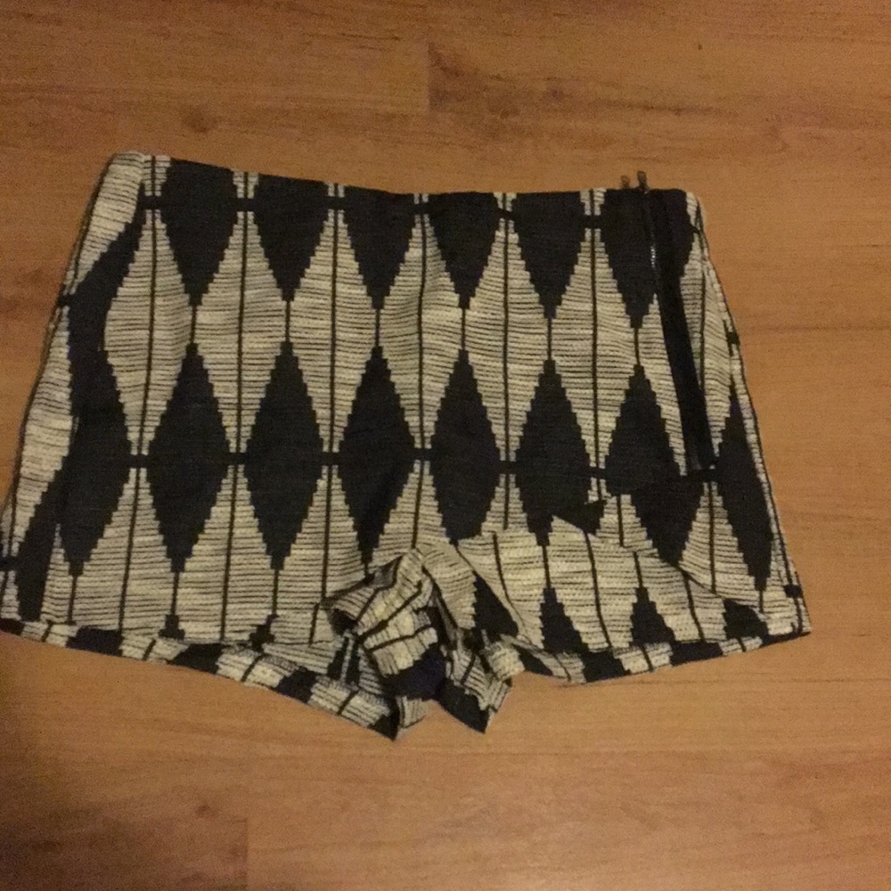 Patterned shorts